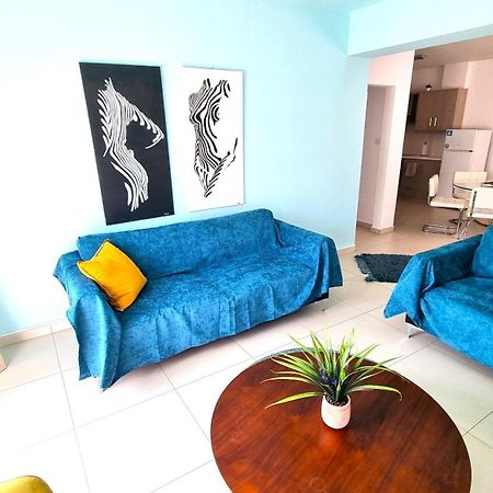 City Center: Your Urban Retreat- 100M To The Beach ลาร์นาคา ภายนอก รูปภาพ